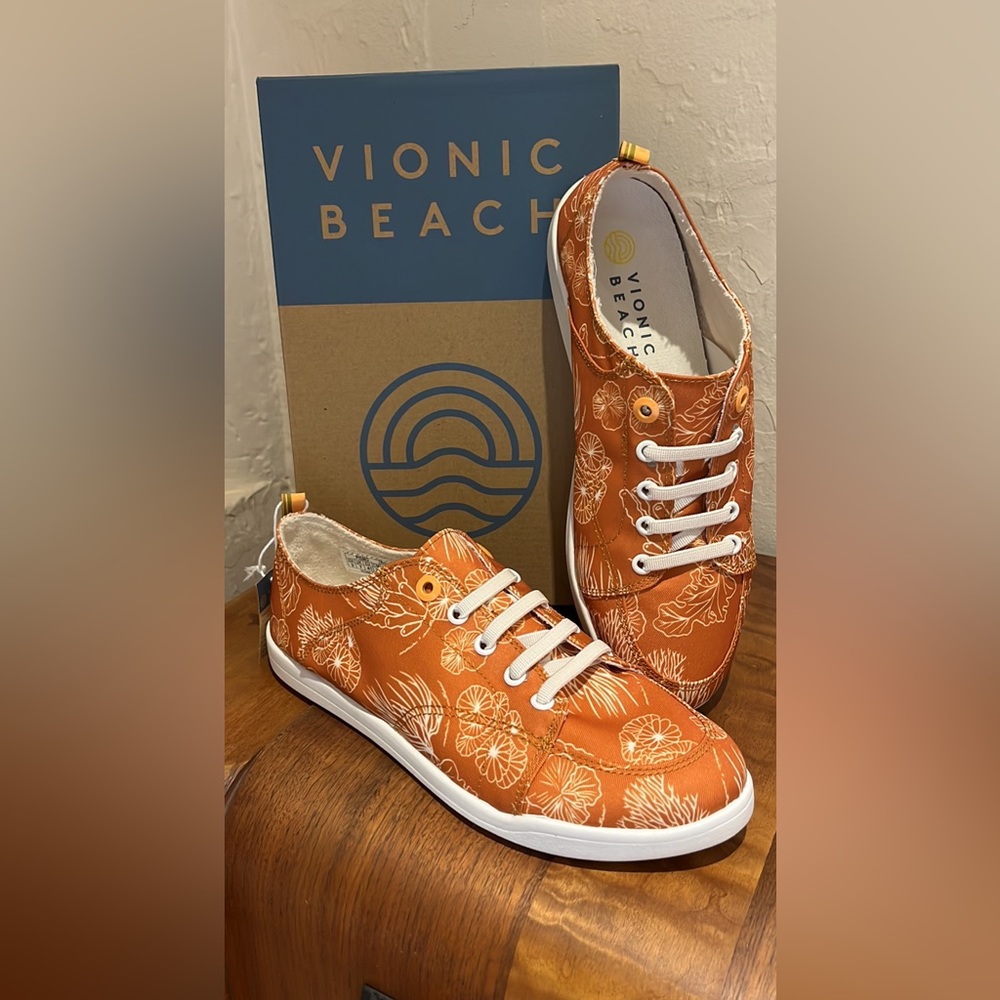 Bionics BNWT size 9 Beach flip on